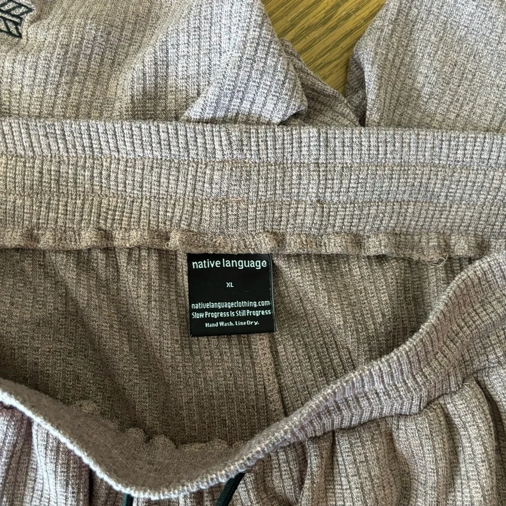 Native Language Corduroy Knit Shorties Rose Gold Size XL - Picture 7 of 10